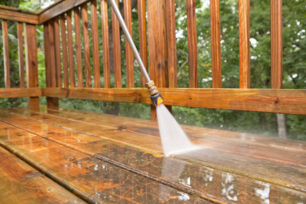 Best Gutter Cleaning  in Weed, CA
